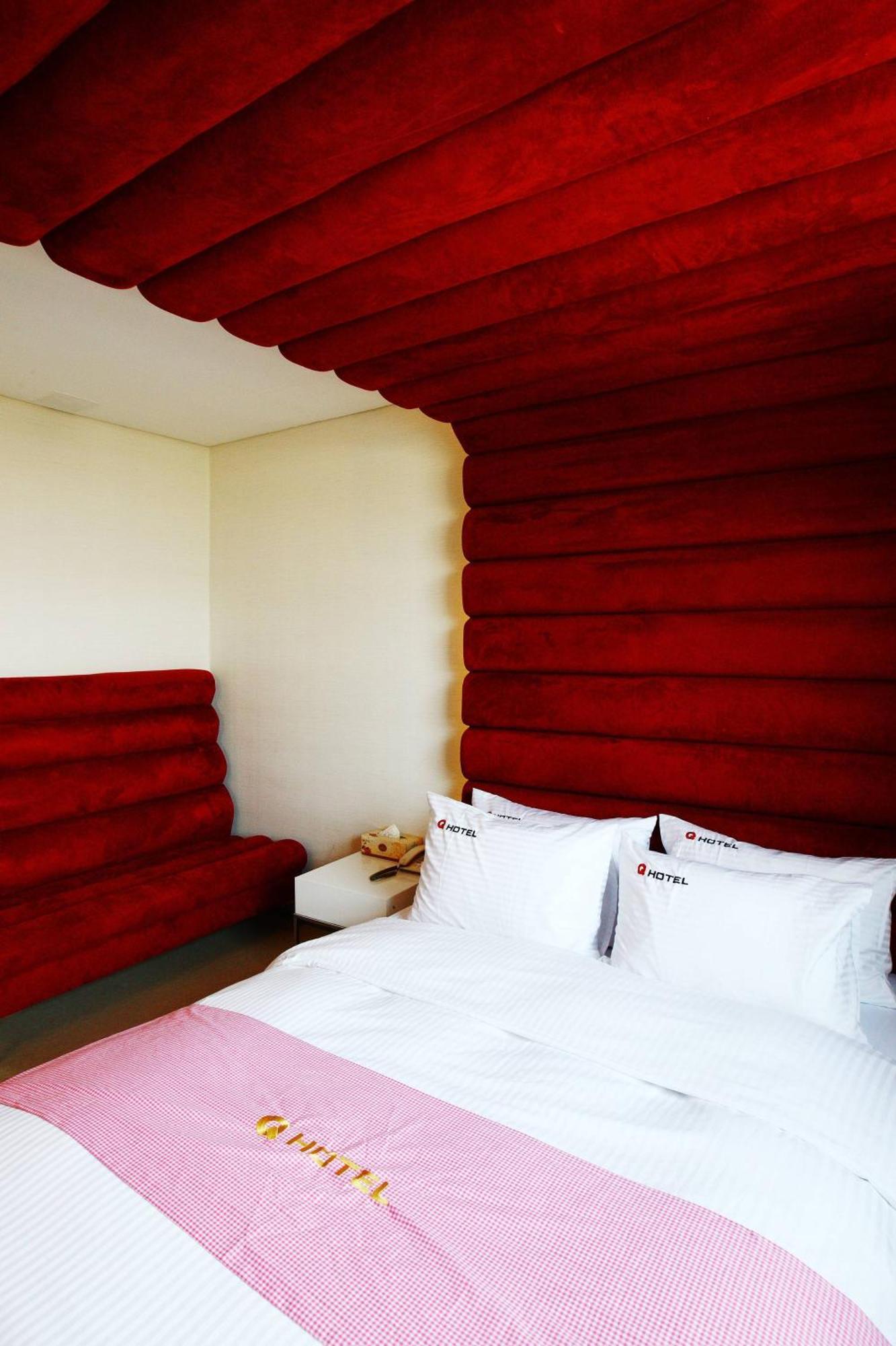 Q Hotel Паджу Екстериор снимка