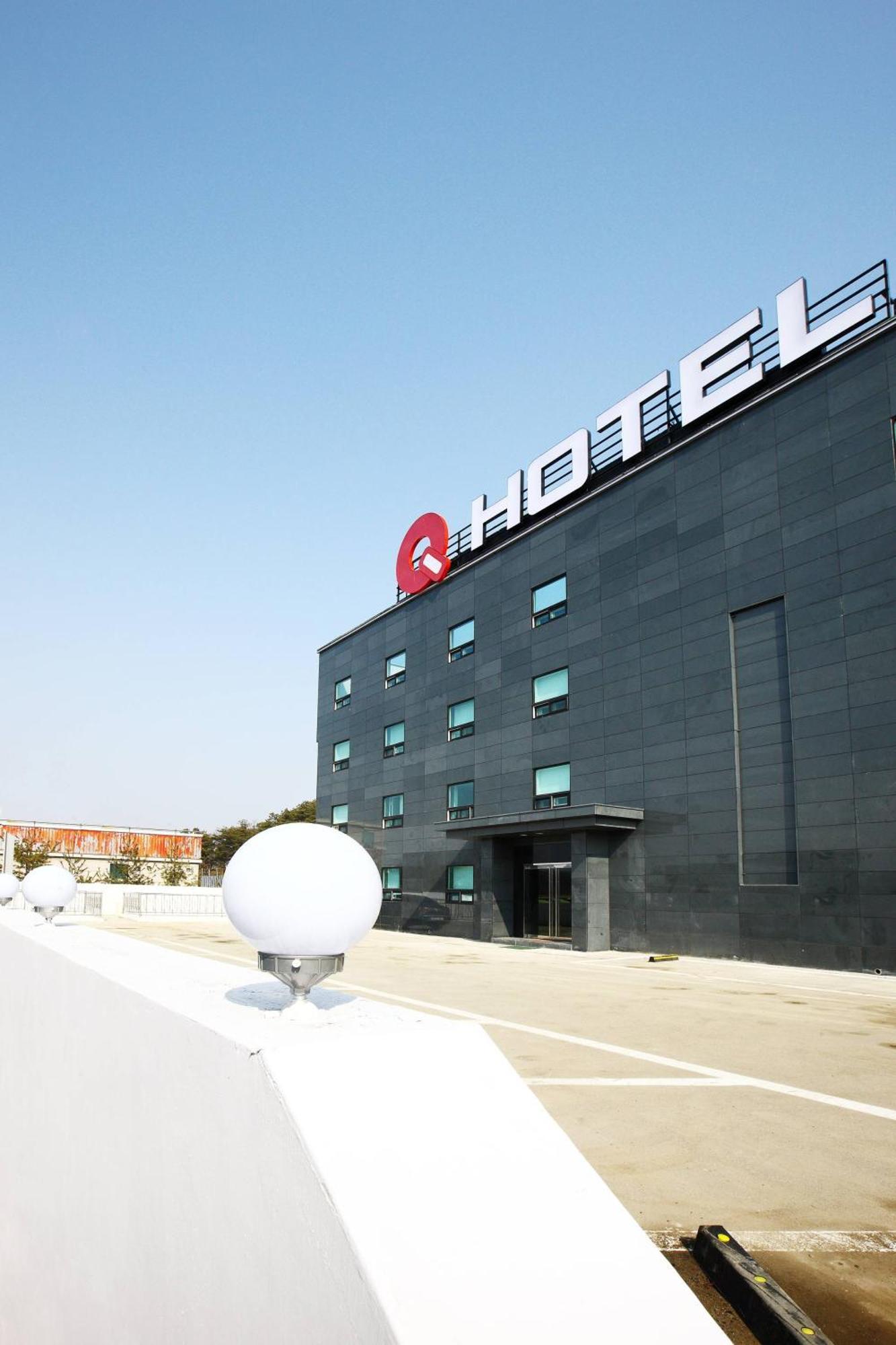 Q Hotel Паджу Екстериор снимка
