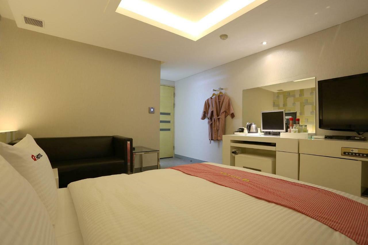 Q Hotel Паджу Екстериор снимка